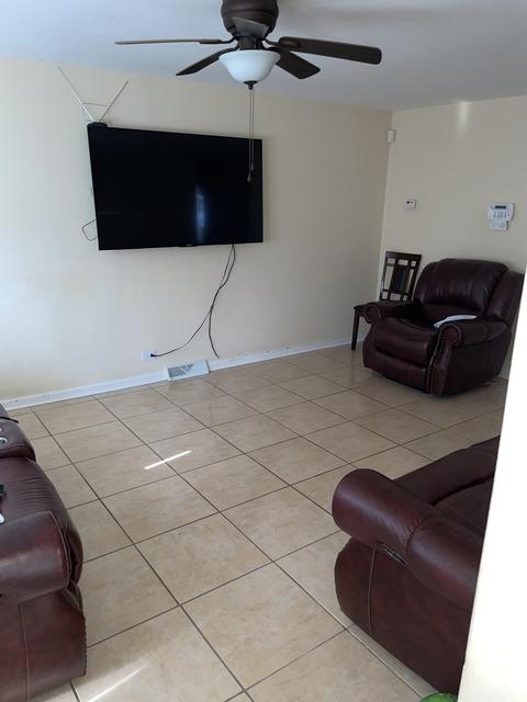 10843 S Avenue D, Chicago, IL 60617 photo 5