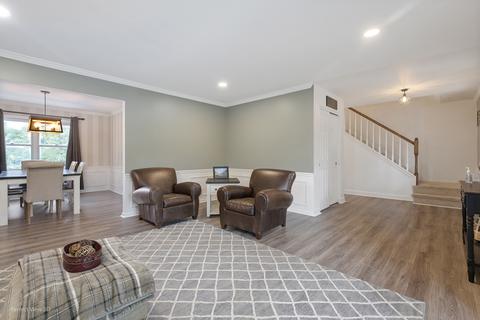 6426 Plainview Rd, Gurnee, IL 60031 photo 4