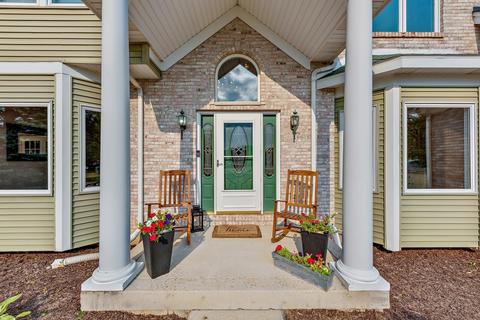 1915 Indigo Ct, Johnsburg, IL 60051 photo 2
