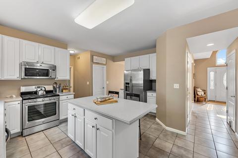 1915 Indigo Ct, Johnsburg, IL 60051 photo 6