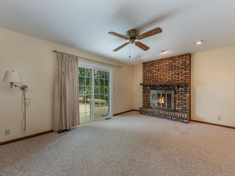 2020 Radcliffe Dr, Aurora, IL 60506 photo 8