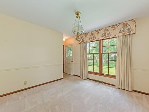 2020 Radcliffe Dr, Aurora, IL 60506 photo 5