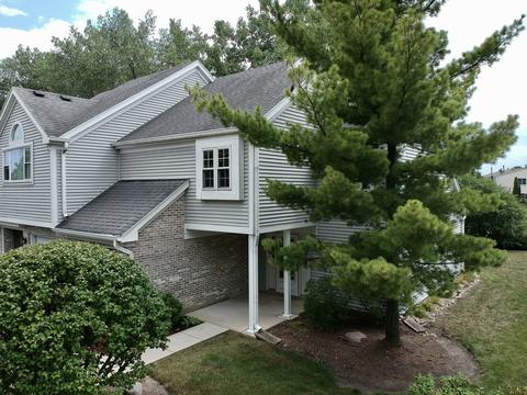 718 Brandon Pl, Wheeling, IL 60090 photo 2