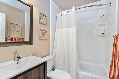 1102 Price Dr, Elgin, IL 60120 photo 15