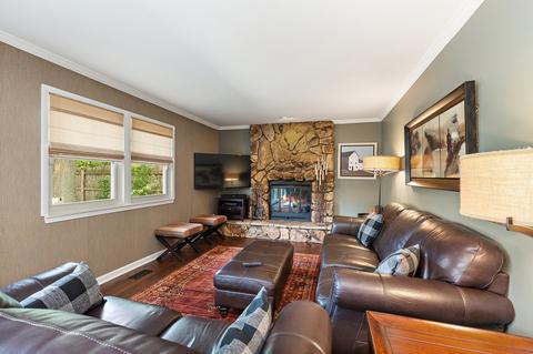 1102 Price Dr, Elgin, IL 60120 photo 10
