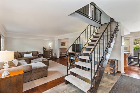 1102 Price Dr, Elgin, IL 60120 photo 2