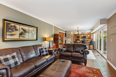 1102 Price Dr, Elgin, IL 60120 photo 11