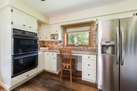 1009 Douglas Rd, Elgin, IL 60120 photo 8