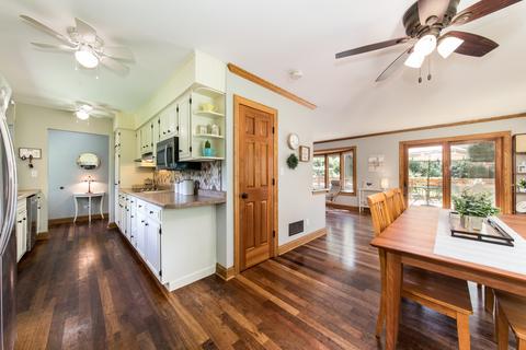 1009 Douglas Rd, Elgin, IL 60120 photo 6