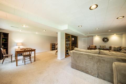 1009 Douglas Rd, Elgin, IL 60120 photo 27