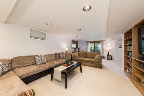 1009 Douglas Rd, Elgin, IL 60120 photo 22