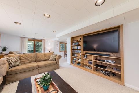 1009 Douglas Rd, Elgin, IL 60120 photo 21