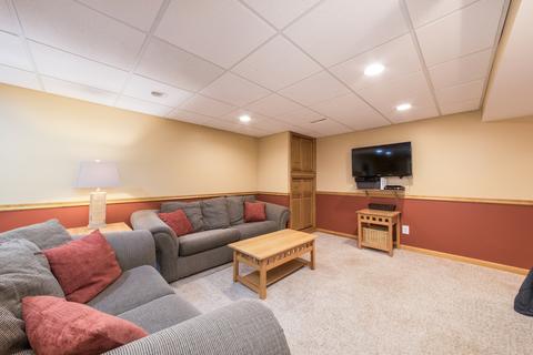 1009 Douglas Rd, Elgin, IL 60120 photo 24