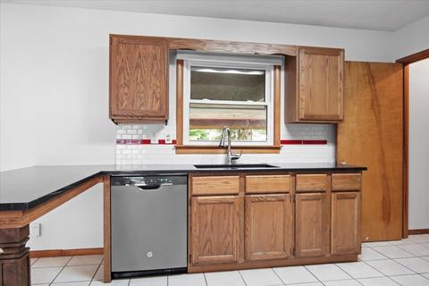 102 W Poplar St, Normal, IL 61761 photo 4