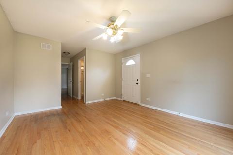 1804 N Beech Rd, Mount Prospect, IL 60056 photo 14