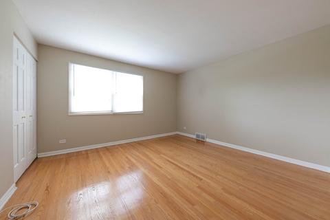 1804 N Beech Rd, Mount Prospect, IL 60056 photo 22
