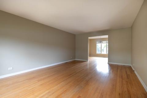 1804 N Beech Rd, Mount Prospect, IL 60056 photo 2