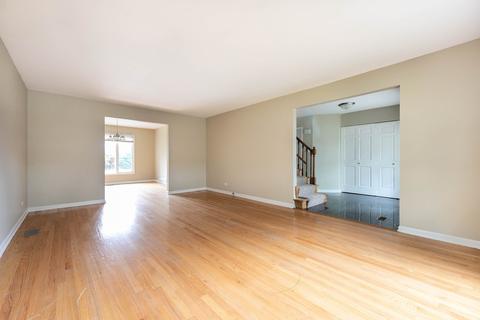 1804 N Beech Rd, Mount Prospect, IL 60056 photo 3