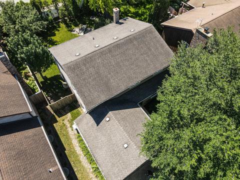 409 Simone Dr, Des Plaines, IL 60016 photo 2