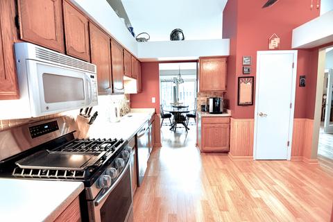 353 Bayberry Dr, Algonquin, IL 60102 photo 8