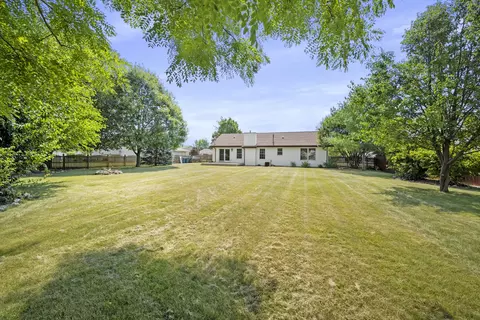 1700 Edgewater Dr, Morris, IL 60450 photo 3