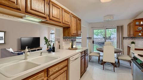 1448 Diamond Dr, Hoffman Estates, IL 60192 photo 4