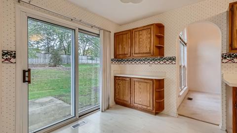1448 Diamond Dr, Hoffman Estates, IL 60192 photo 13
