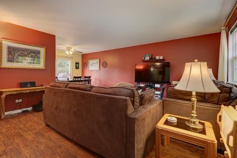 5300 Riviera Blvd, Plainfield, IL 60586 photo 3