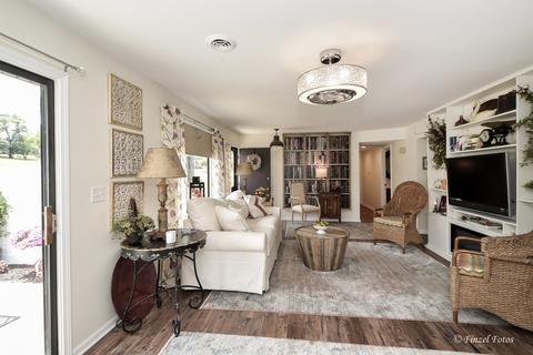 606 Waters Edge Dr #1B, Mchenry, IL 60050 photo 3