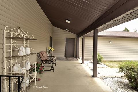 606 Waters Edge Dr #1B, Mchenry, IL 60050 photo 11