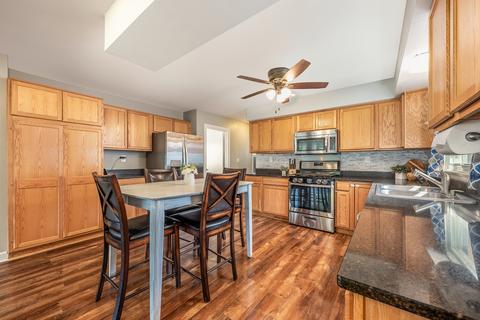 908 Douglas St, Morris, IL 60450 photo 5