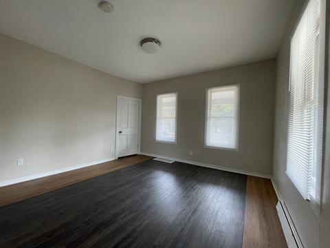 476 Saint Charles St, Elgin, IL 60120 photo 12