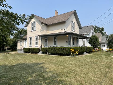 476 Saint Charles St, Elgin, IL 60120 photo 2