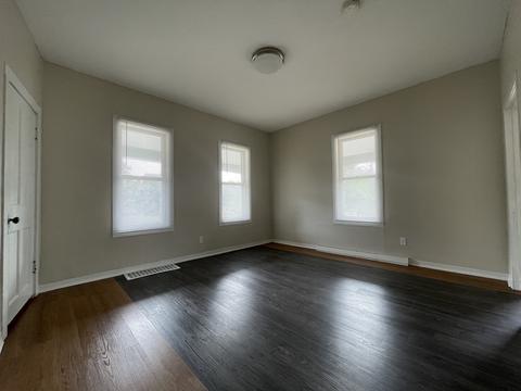 476 Saint Charles St, Elgin, IL 60120 photo 17