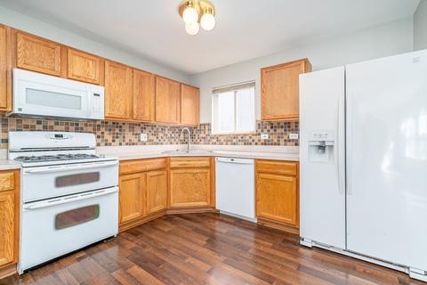 7014 Paradise Cir, Plainfield, IL 60586 photo 4