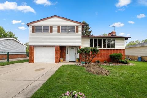 118 Roxbury Ln, Des Plaines, IL 60018 photo 1