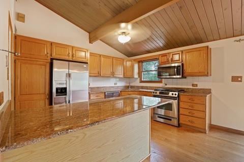 118 Roxbury Ln, Des Plaines, IL 60018 photo 8