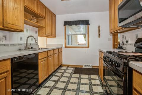 2739 Rusty Dr, Des Plaines, IL 60018 photo 6