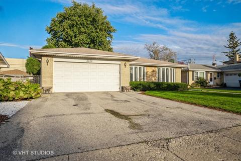 2739 Rusty Dr, Des Plaines, IL 60018 photo 2
