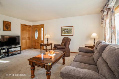2739 Rusty Dr, Des Plaines, IL 60018 photo 4