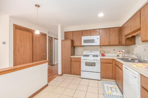 1436 E Thacker St #506, Des Plaines, IL 60016 photo 3