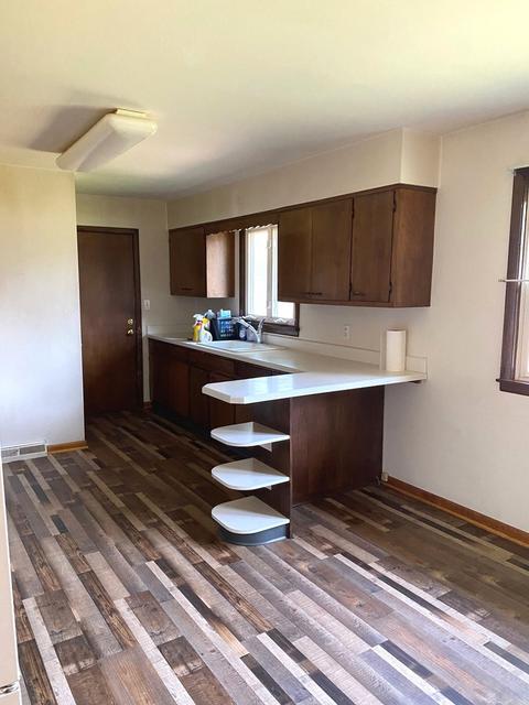 75 E Circle Dr, Streator, IL 61364 photo 9