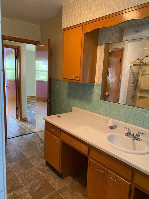 75 E Circle Dr, Streator, IL 61364 photo 12