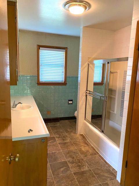 75 E Circle Dr, Streator, IL 61364 photo 10
