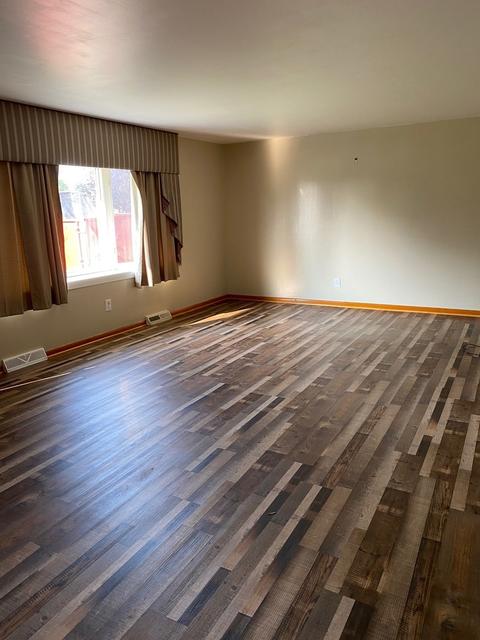 75 E Circle Dr, Streator, IL 61364 photo 3