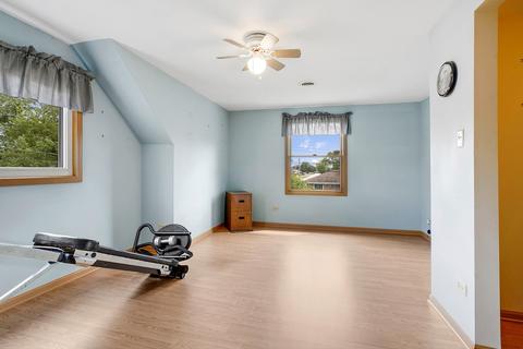 6927 Olympic Dr, Bridgeview, IL 60455 photo 8
