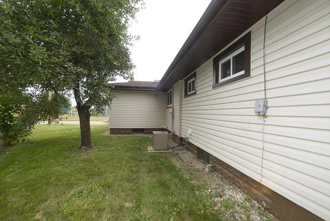 201 19th Ave, Naplate, IL 61350 photo 13