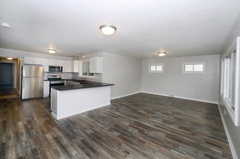 201 19th Ave, Naplate, IL 61350 photo 3