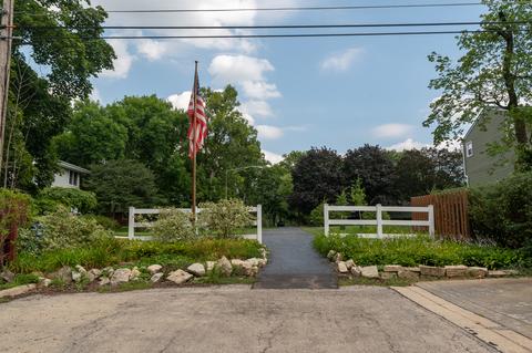1017 Lakeside Dr, Wheaton, IL 60187 photo 32