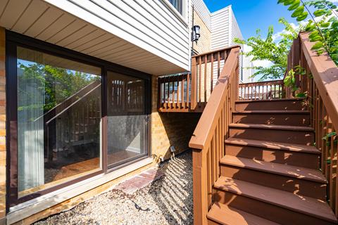 375 Oaktree Ct, Hoffman Estates, IL 60169 photo 29